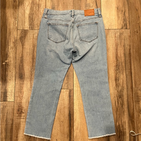 J. Crew Slim Broken In Boyfriend Light Wash Raw Hem Cropped Capri Jeans - Picture 4 of 10